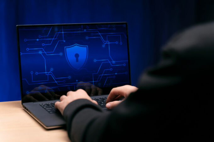 Naviguer de manière anonyme (privé) avec ce VPN mondialement primé !